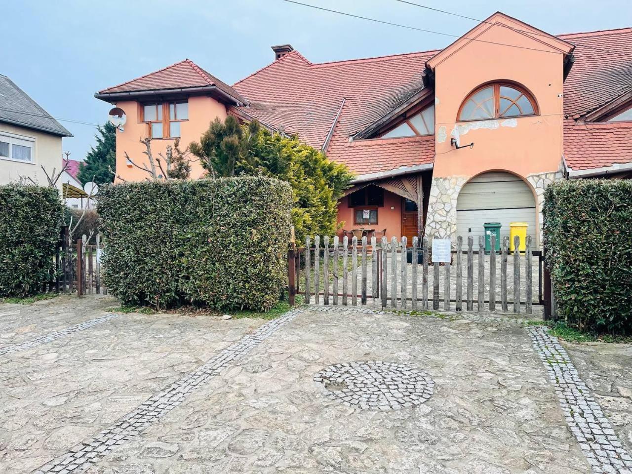 Greenpark Garden Villa Family Apartments Near Tokaj Szerencs Exteriör bild